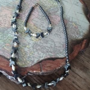Hematite and pearl necklace & bracelet set